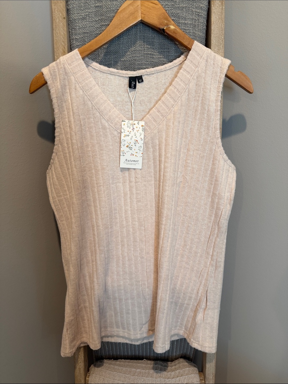 Cream Ribbed V-Neck Sleeveless Top
